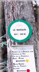Randonneurs en forêt : ils marchent... qui assure ?