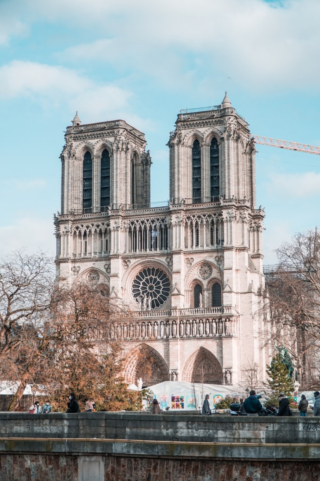 Restitution de la charpente et de la flèche de Notre-Dame de Paris